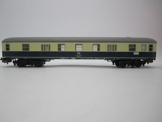 Märklin H0 - 4044 - Bagagerijtuig van de DB, met verlichting